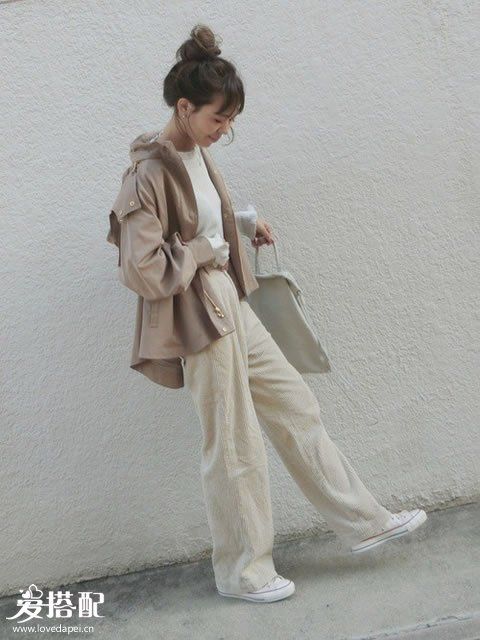 春季米色小清新穿搭，秒變氣質(zhì)鄰家女孩