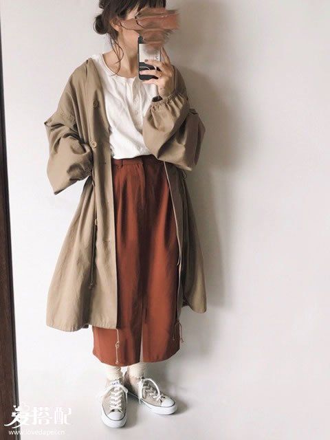 春季米色小清新穿搭，秒變氣質(zhì)鄰家女孩